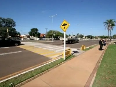 Travessias elevadas reduzem acidentes e pedestres tem mais segurança