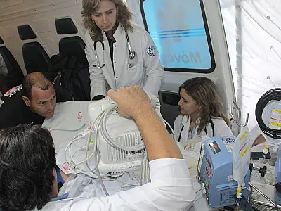 Médicos começam a reduzir sedativos do cantor Pedro