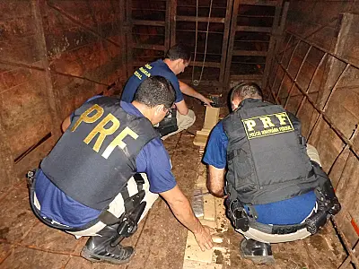 PRF apreende quase duas toneladas de maconha que iria para GO