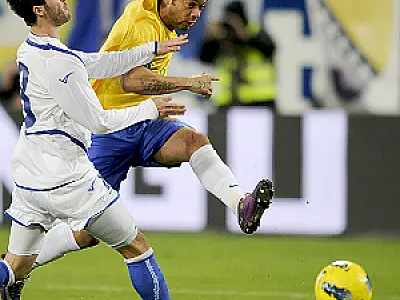 Com gol contra, Brasil vence Bósnia, 2 a 1