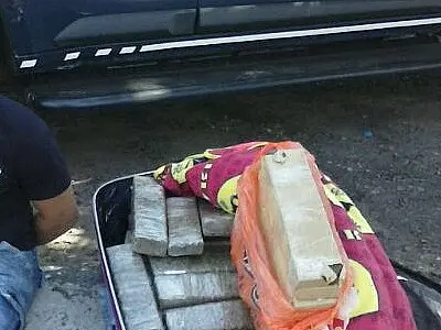 Homem é preso com maconha em bagagem