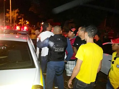 Torcedores danificam viaturas em Novo Horizonte do Sul durante comemoração