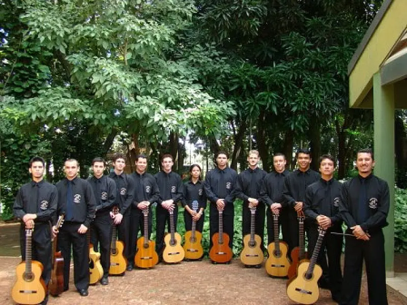 Orquestra de Violões de CG realiza concerto no Cena Som