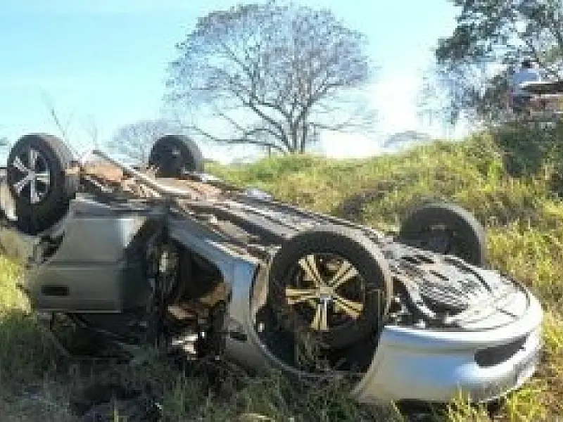 Homem perde controle de veículo e morre na MS-276