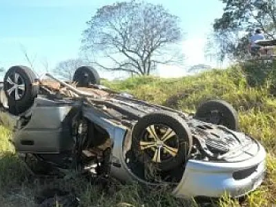 Homem perde controle de veículo e morre na MS-276