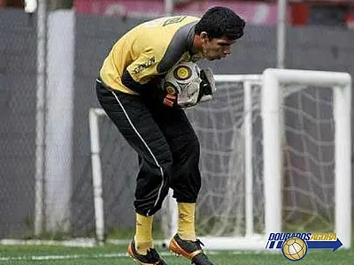 Goleiro douradense é destaque do Santos na Copa Santiago