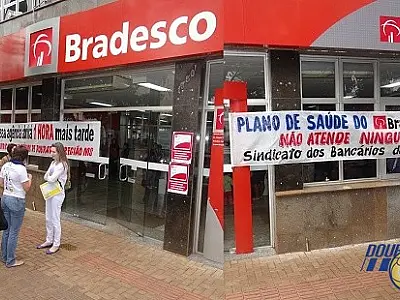 Bancários do Bradesco de Dourados protestam nesta terça