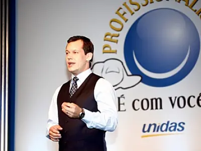 Consultor renomado faz palestra na Capital sobre motivação e técnica de vendas