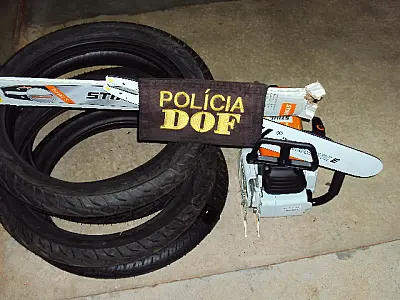 DOF apreende motosserra e pneus contrabandeados
