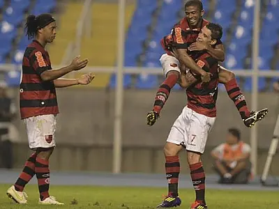 De virada, Flamengo goleia o Atlético/MG