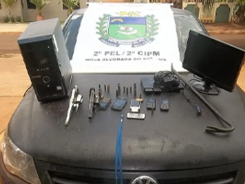 PM de Nova Alvorada recupera veículo roubado e armas
