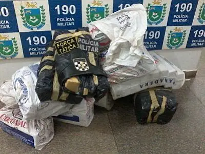 PM de Paranaíba prende cinco pessoas transportando maconha