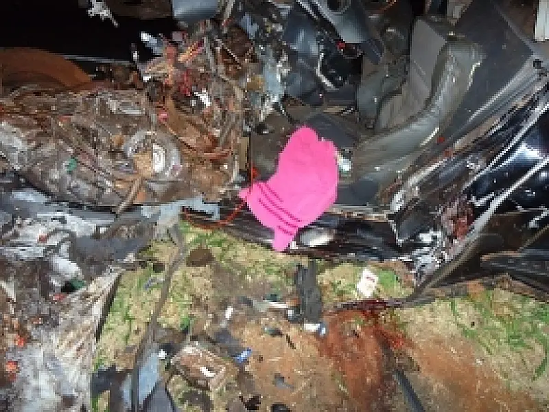 Colisão frontal entre carreta e carro deixa um morto na BR-163