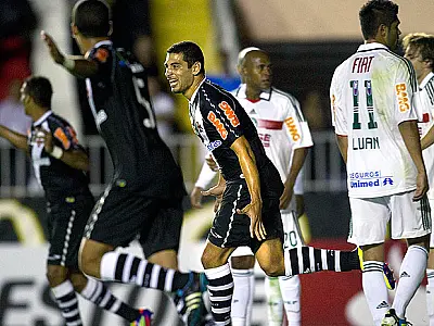 Mistão do Vasco vence Palmeiras 2 a 0