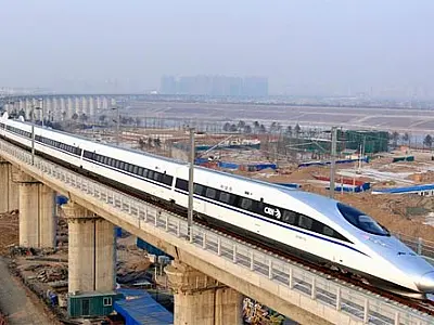 China inaugura maior linha de trem na última quarta-feira