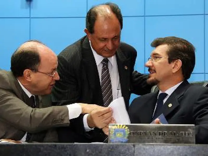 Aprovada proposta que aproxima deputados da comunidade escolar
