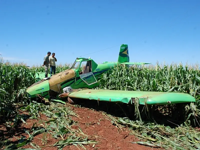 Avião Agrícola cai em fazenda em Chapadão do Sul