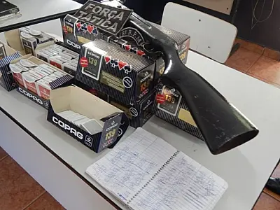 PM de Nova Andradina fecha casa de jogos e encontra espingarda