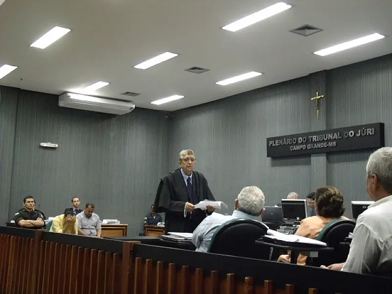 Advogado alega que retirada de qualificadora não exclui denúncia contra prefeito