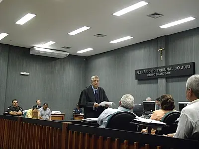Advogado alega que retirada de qualificadora não exclui denúncia contra prefeito