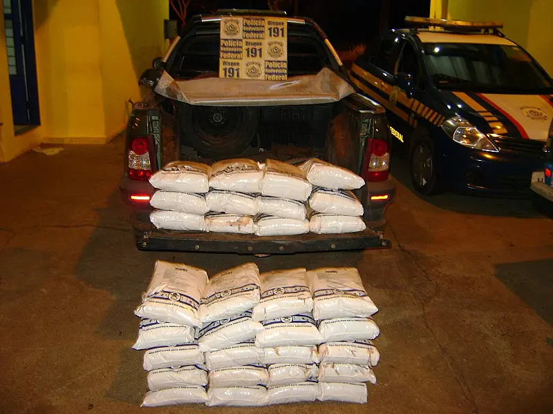PRF apreende 160 Kg de veneno em Três Lagoas