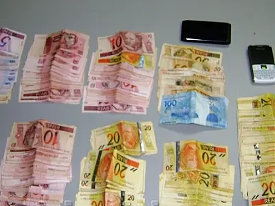 Presa dupla que assaltou Correios em Angélica