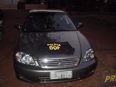 Veículo furtado é apreendido com dois adolescentes