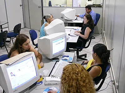 Procon/MS orienta consumidores nos shoppings da Capital