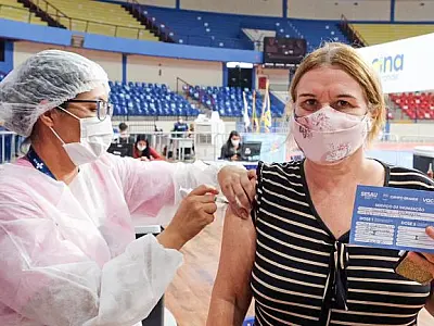 CAMPO GRANDE ULTRAPASSA A MARCA DE 300 MIL PESSOAS COMPLETAMENTE IMUNIZADAS CONTRA A COVID-19

