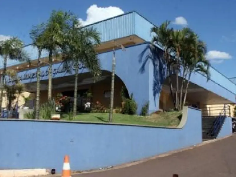 Câmara suspende fornecimento de alimentação de vereadores
