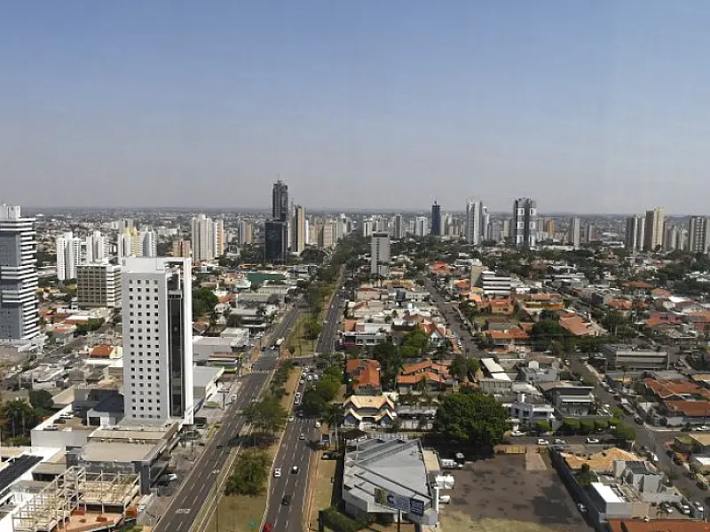 Semana começa com tempo estável e baixa umidade relativa do ar no Estado
