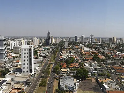 Semana começa com tempo estável e baixa umidade relativa do ar no Estado