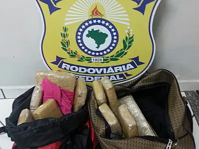 Manicure é presa com quase 14 kg de maconha na BR-463