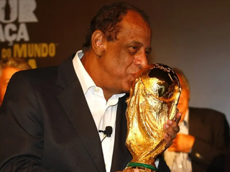 Morre Carlos Alberto Torres, capitão da seleção de 70
