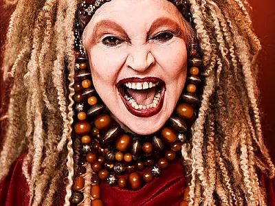 Morre aos 71 anos a atriz Elke Maravilha