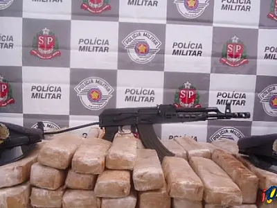 Homem é preso com maconha e fuzil em SP