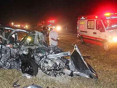 Homem dirige na contramão por mais de 30 km na Washington Luiz e causa acidente com 2 mortos