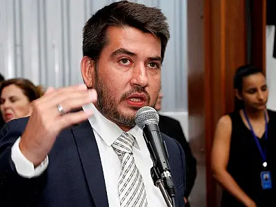 Projetos versam sobre redução de taxas, segurança e criação de selo
