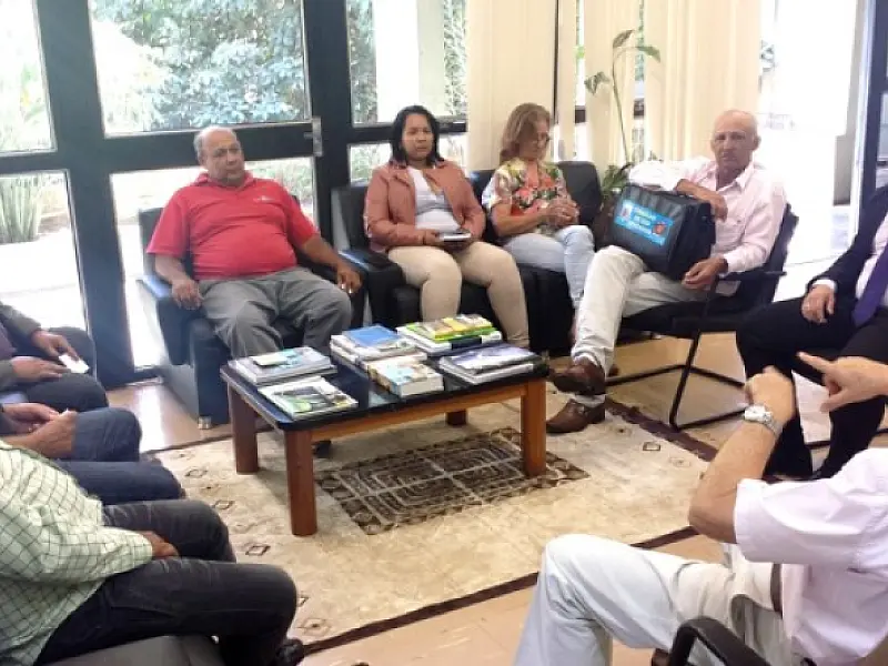 Pescadores buscam soluções para comercialização de peixe em MS