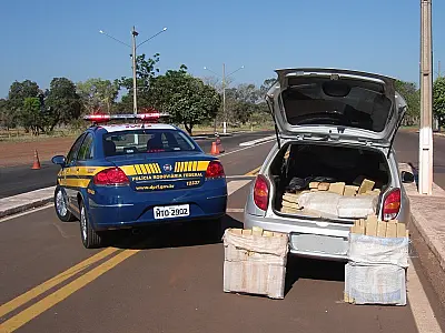 PRF apreende 470 quilos de maconha em veículo de passeio