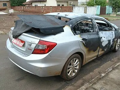 Policiais de Dourados prendem indivíduo que tenta matar taxista e atear fogo no veículo