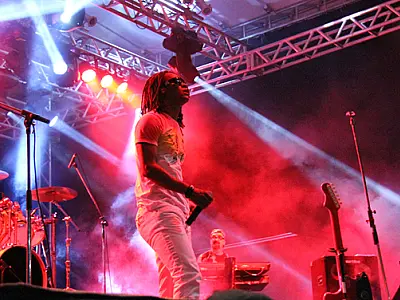 Cidade Negra contagia público na segunda noite do Festival América do Sul