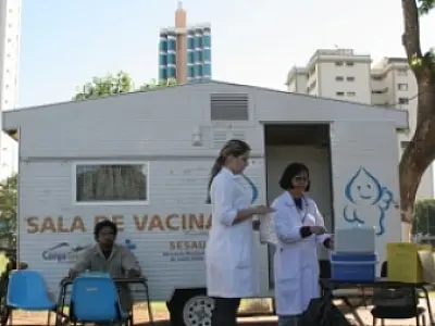 Unidade móvel no Belmar antecipa vacinação contra gripe