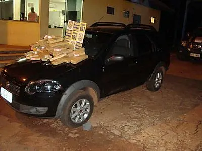 PRF apreende 43,8 quilos de maconha em Ponta Porã
