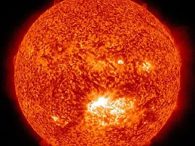 Nasa capta imagens de explosões solares