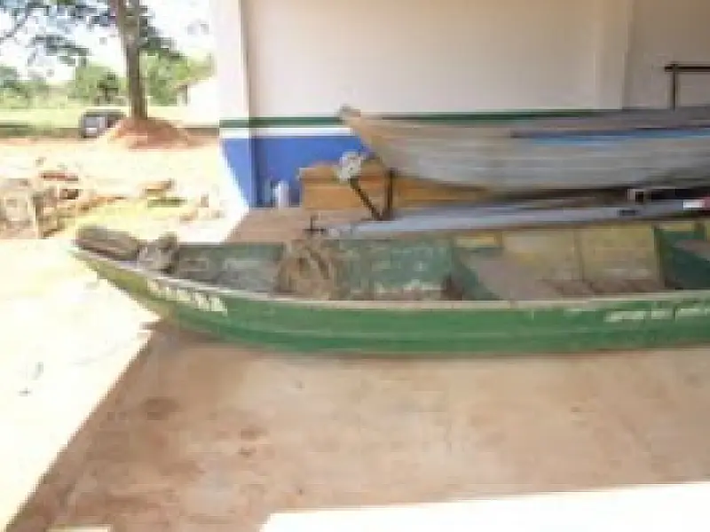 Pescador é flagrado com equipamentos proibidos e foge