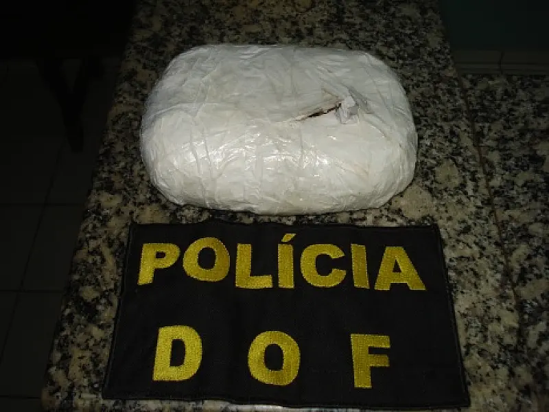 DOF encontra haxixe em ônibus