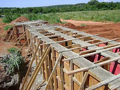 Obras de esgoto da Sanesul em Coronel Sapucaia estão 39% executadas