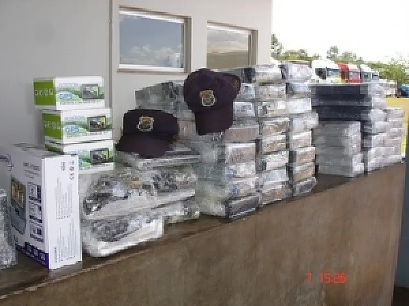 Polícia apreende 326 quilos de produtos contrabandeados