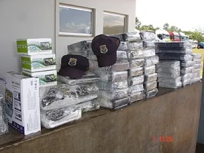 Polícia apreende 326 quilos de produtos contrabandeados